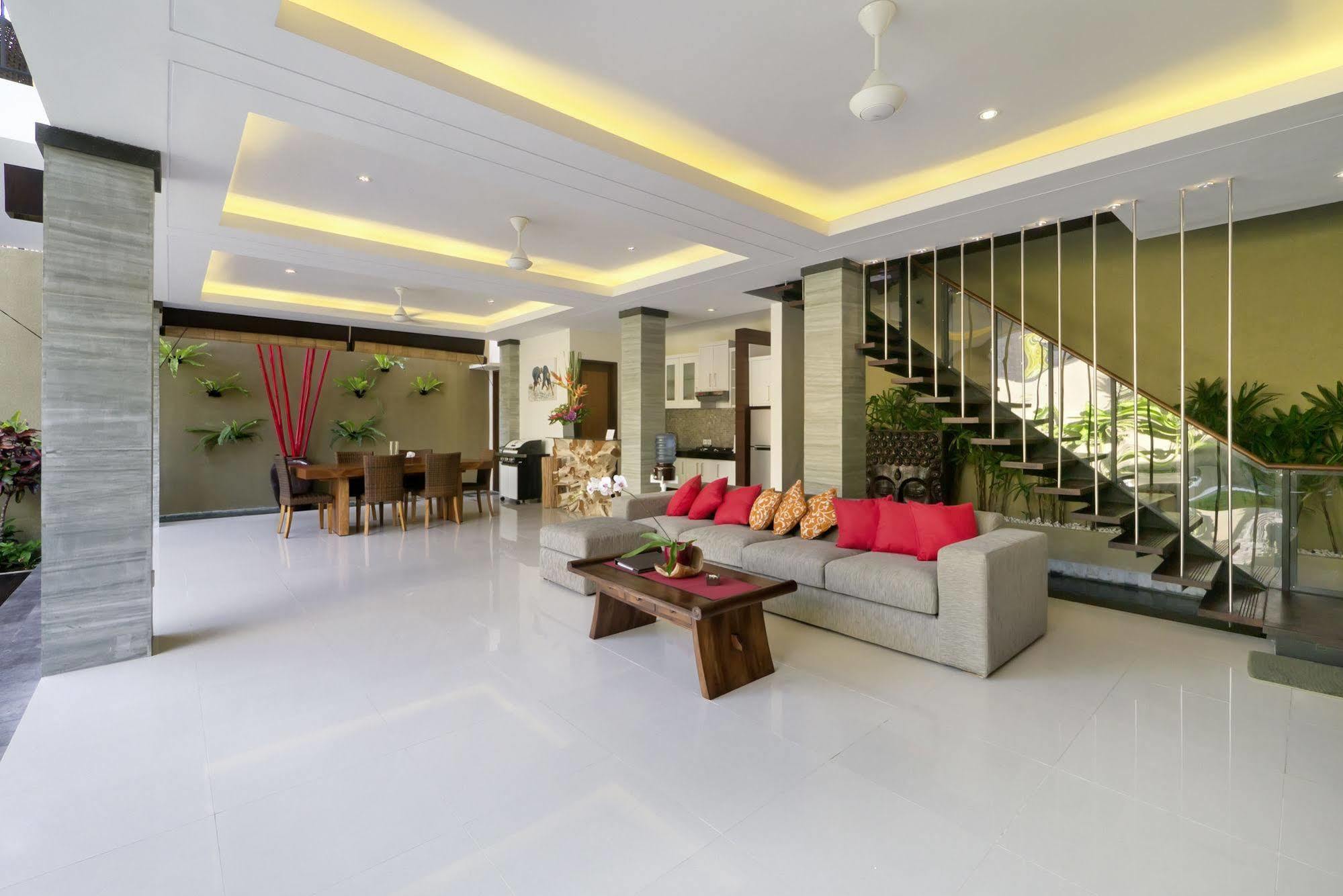 סמיניאק The Kumpi Villas מראה חיצוני תמונה